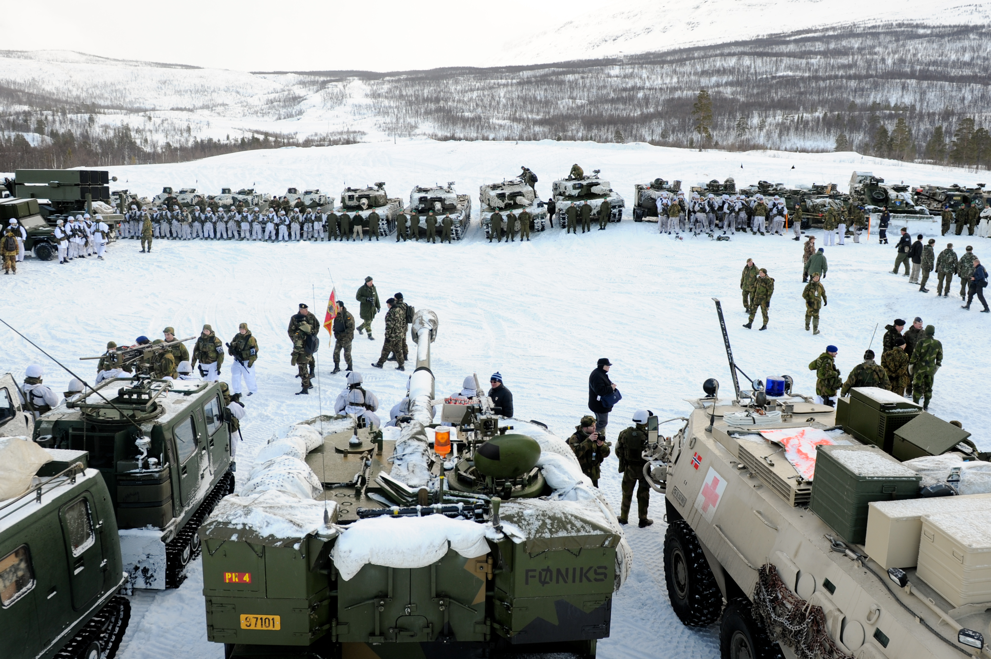 База войск. Военная база НАТО В Арктике. Учения НАТО В Арктике. Cold response 2020 учения НАТО. Учения НАТО В Арктике 2009.