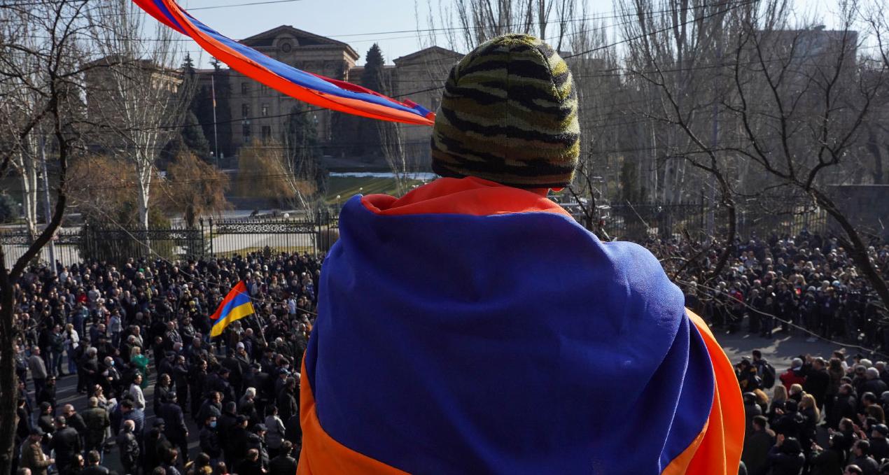 Политическая нестабильность на Украине. Политическая нестабильность на Украине 2014. Митинг в Америке. Нестабильная политическая обстановка.