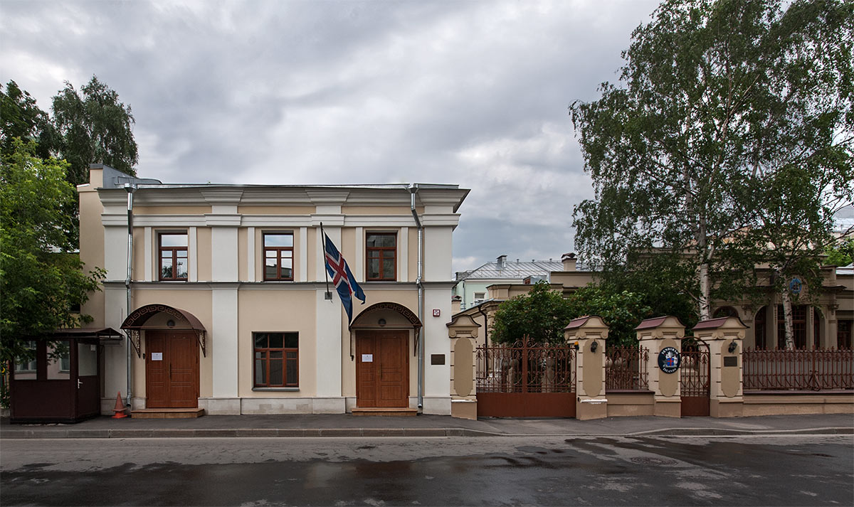 Сайт посольства республики